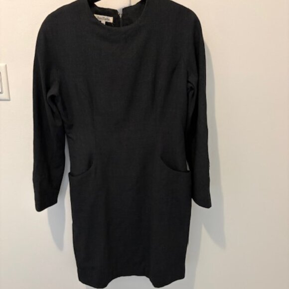 dress - Picture 1 of 4